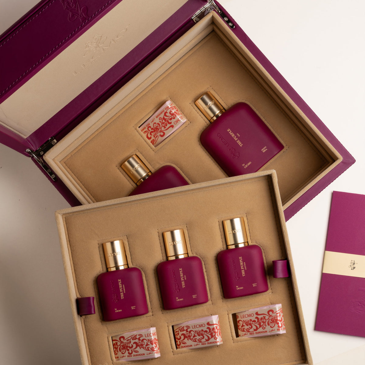 Lecmo The Purple Collection, estojo aberto com os frascos